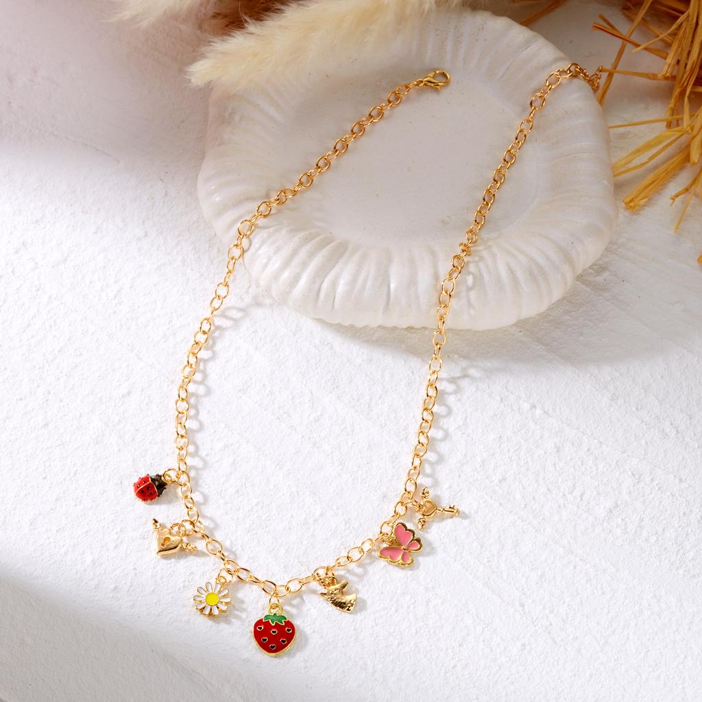 Sweet Cute Red Enamel Strawberry Charms Pendant Necklace for Women Fashion Sunflower Butterfly Clavicle Chain Party Jewelry Gift