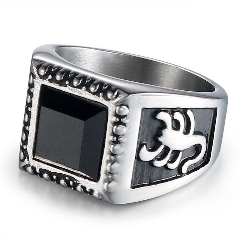 2026 European and American Fashion Scorpion Pattern Titanium Steel Ring, Personalized Hipster Men's Black Zircon Ring Jewelry