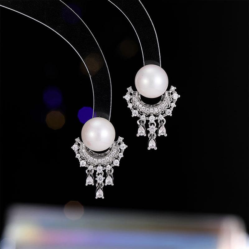 Women's Light Luxury Water Drop Tassel Imitation Pearl Earrings Fashion Versatile Unique Design Sense Earrings