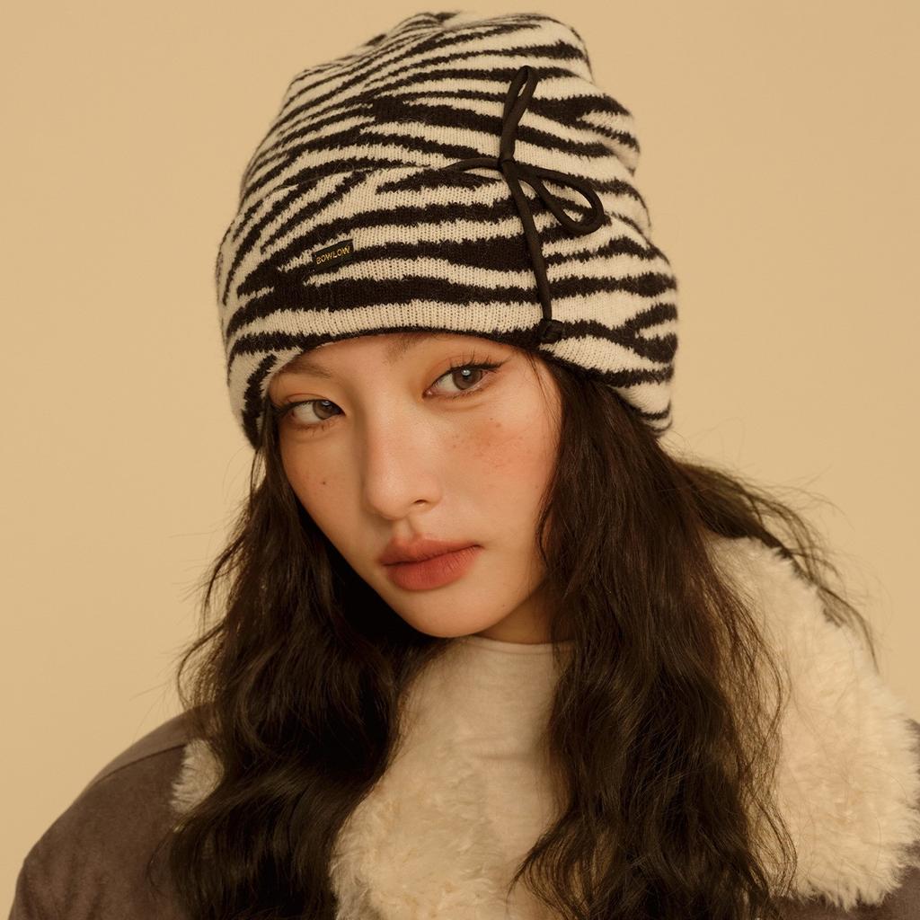 Autumn and winter hat women's double-layer thickened zebra pattern knitted hat warm wool hat versatile bag head cold hat