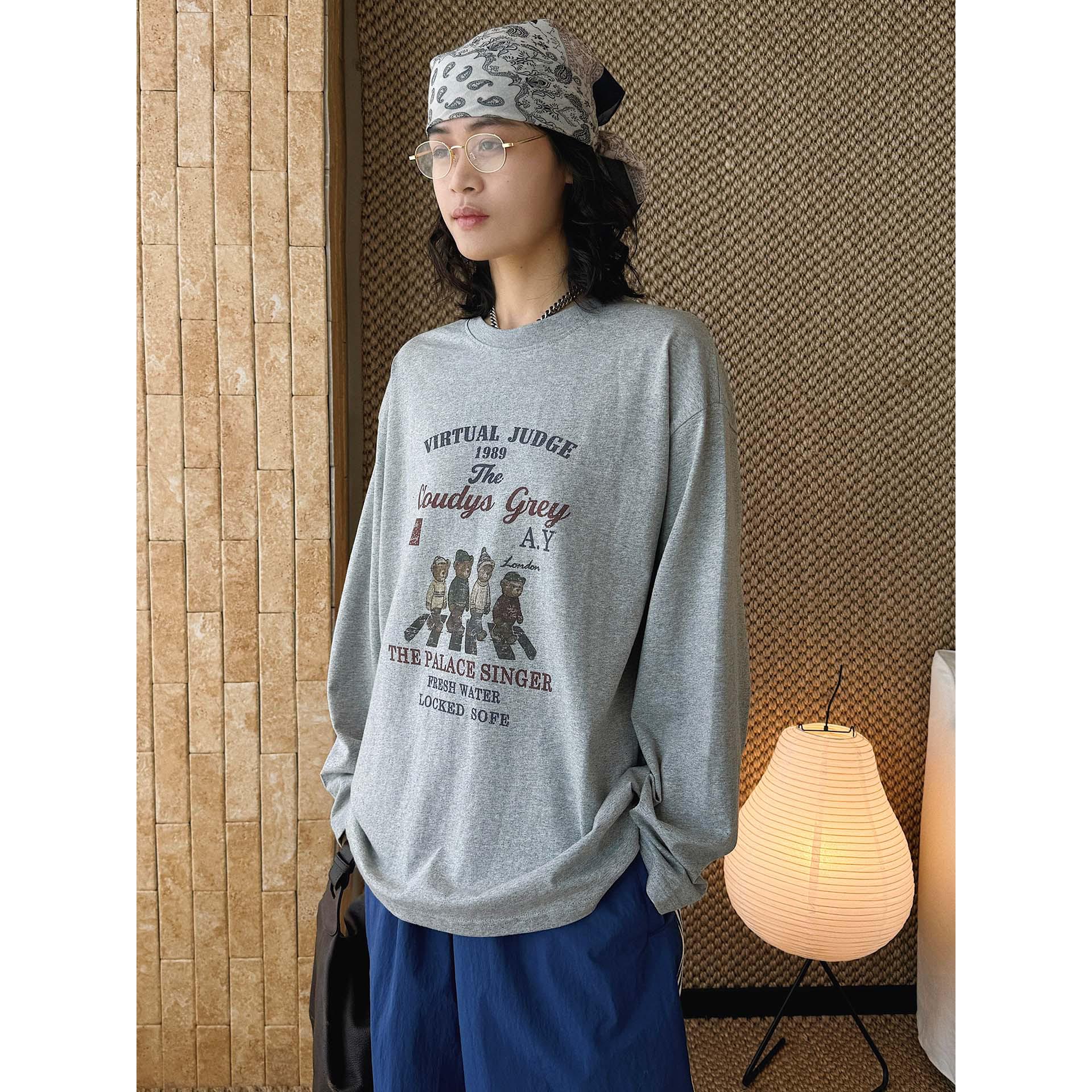 Louvre Spring Retro Bear Print Long Sleeve Drop Shoulder T-shirt for Women One Size серый