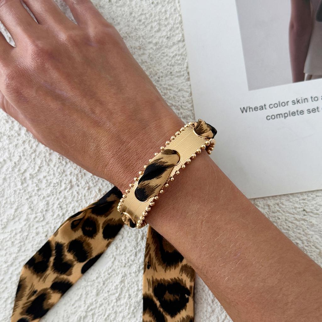 Ingemark 4 Colors Vintage Scarf Ribbon Adjustable Wide Bracelet Women Hip Hop Leopard Print Metal Open Cuff Bangle Boho Jewelry