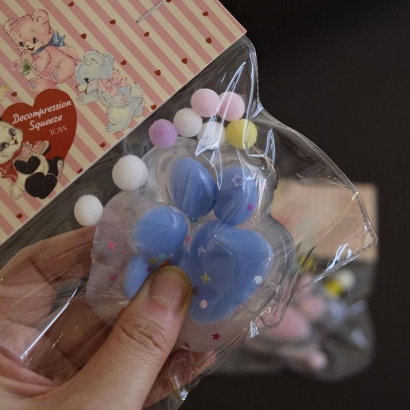 Kawaii Glitter Cat Paw Stress Relief Squeeze Toy Food Grade Soft TPR Slow Rising Toy for Kids Sensory Play Use