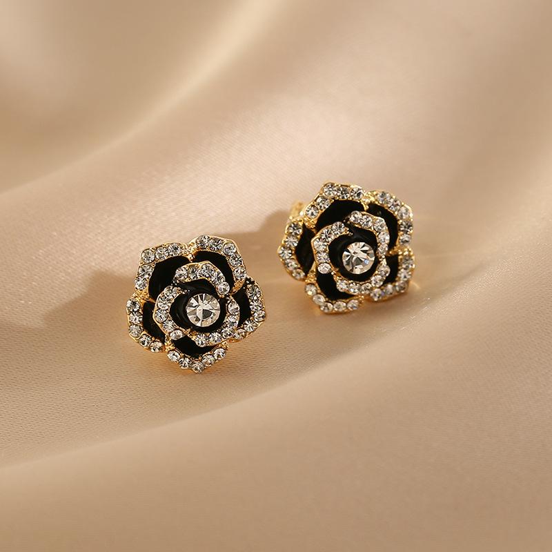 

Серьги-пусеты Камелия Роза: Серебро S925, Элегантный Гонконгский Стиль, Высококлассный Роскошный Женский Нишевый Аксессуар