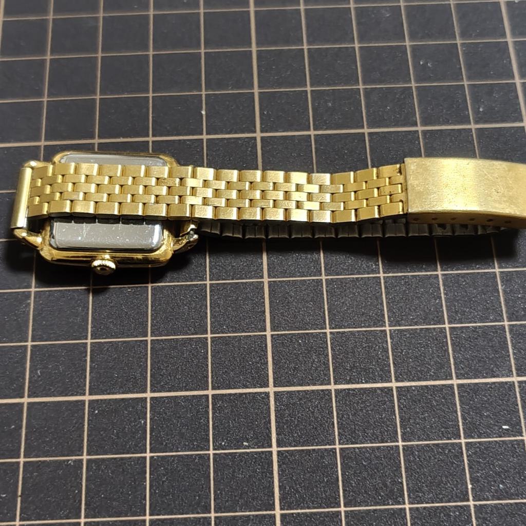 SEIKO NOIE Square Quartz Ladies New Management K26 [Working Condition] 1F21-5020 Watch, Battery