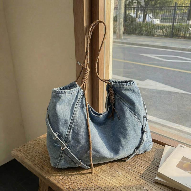 Denim Hobo Tas met Gevlochten Touw Handvat Stijlvolle Dames Schoudertas voor Casual Kleding en Stranduitjes