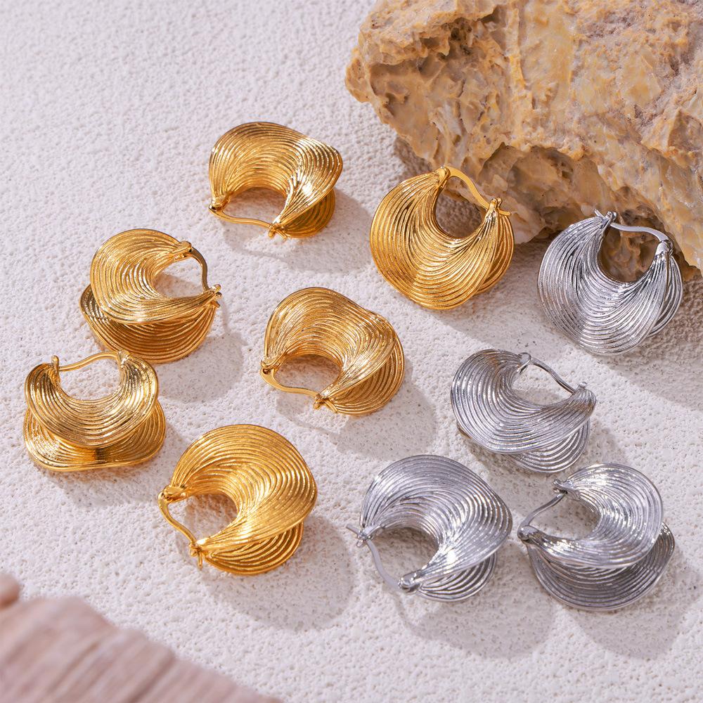 Fashionable And Versatile Personalized Ear Buckle Retro Titanium Steel Plated Real Gold Irregular Striped C-Type Non-Fading Earrings