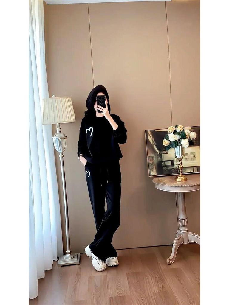 Stylish Korean Plus Velvet Thickened Casual Hoodie Two-Piece Set for Women - Autumn/Winter Chic Slimming Look