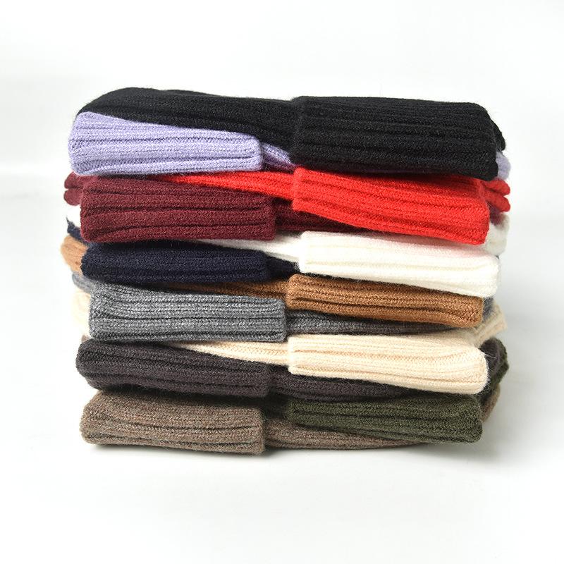Unisex Autumn/Winter Solid-Colour Knitted Beanie with Ear Flaps Couples' One-Piece Winter Cycling Beanie Windproof One-Piece Cold-Weather Beanie