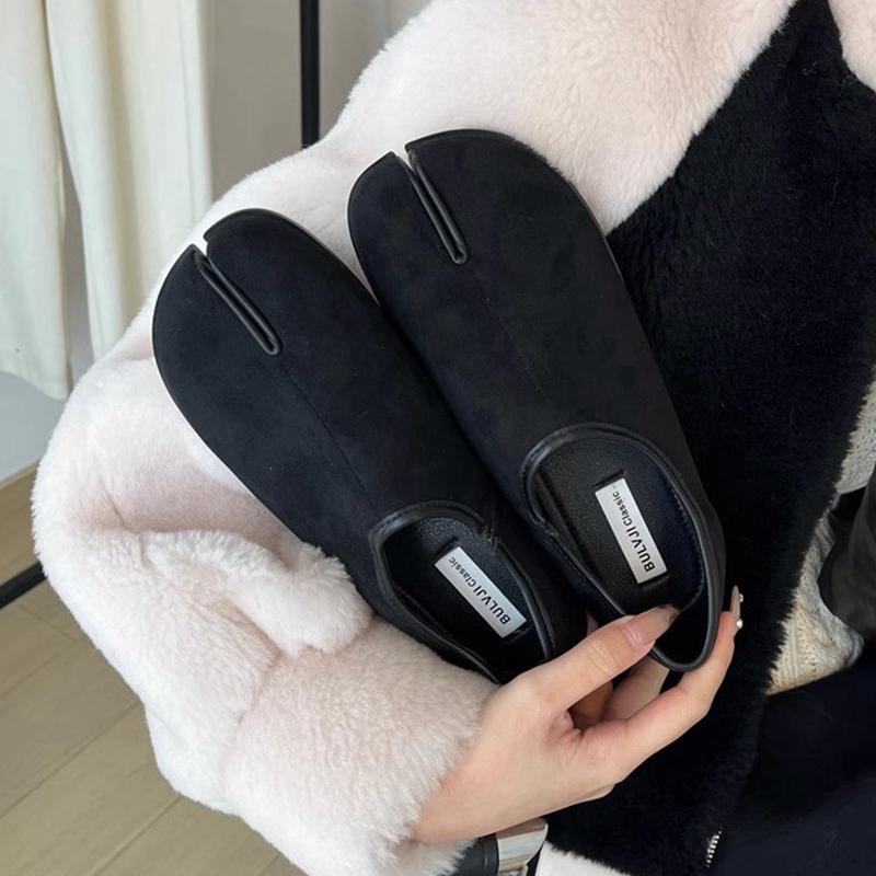Fashion SUOJIALUN 2024 New Brand Women Flat Shoes Fashion Split Toe Slip On Ladies Elegant Loafer Shoes Soft Flat Heel Boat Shoes