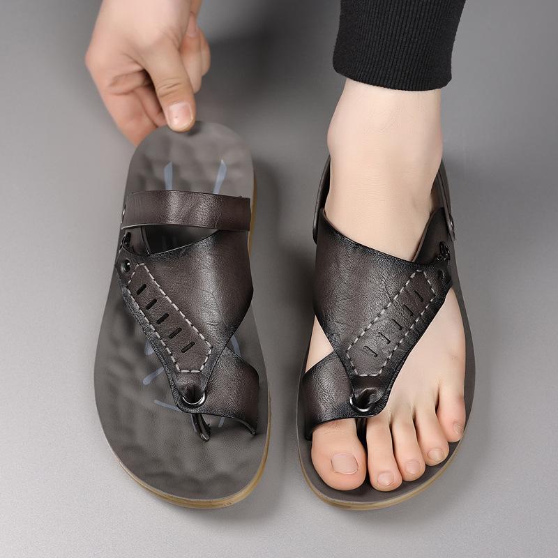 Fashion Summer Soft-soled Anti-slip Beach Shoes for Men 2025 New Designer Slippers Male Solid Color Fashion Casual Leather Sandals Man