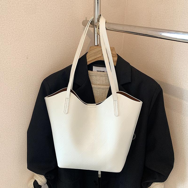 Winter big bag women 2025 new commuter bag large capacity tote bag high sense shoulder bag women