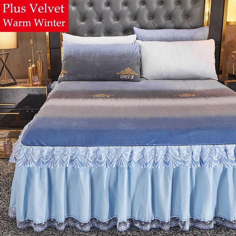 Warm Bed Skirt Crystal Velvet Thickened Bedspread Three Piece Set Flannel Bed Linens King Queen Size with Pillowcases