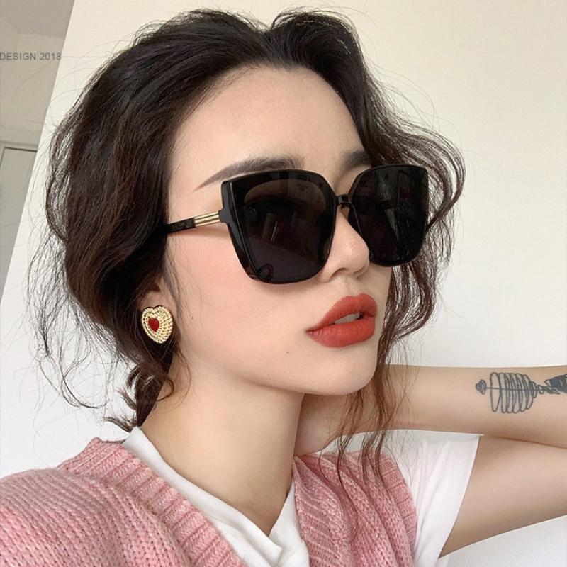 Cat Eye Women's Sun Glasses Vintage Style Designer Fashion Style Black Sun Eyeglasses Big Glasses Frame Cool Sexy Female
