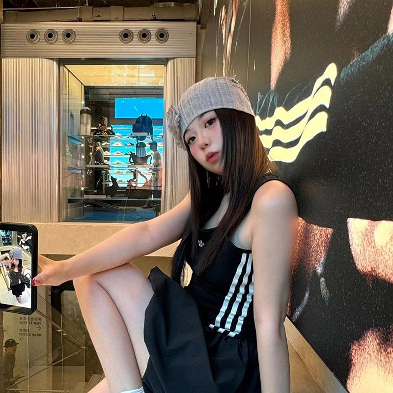 Urocze Kwiaty Róż Niszowa Retro Czapka Dzianinowa Ułożona z Czapką Cienka Koreański Styl Mała Torebka Czapka na Zimno w Głowę