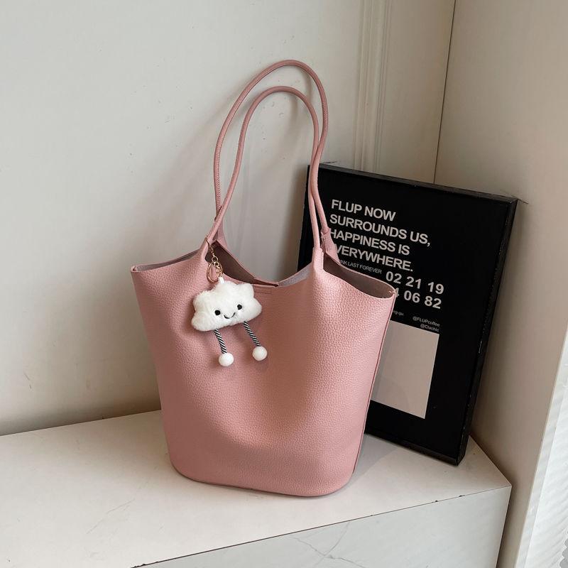 Casual and Versatile Tote Bucket Bag Women's 2025 New Spring and Summer Large Capacity Commuter Shoulder Bag Student Class Bag
