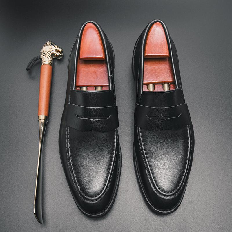 

Трендовые пенни-лоферы Новая мужская обувь из кожи с острым носком и металлической цепочкой для мужчин Дизайнерская формальная обувь для свадьбы, выпускного вечера, вечера встречи выпускников 38