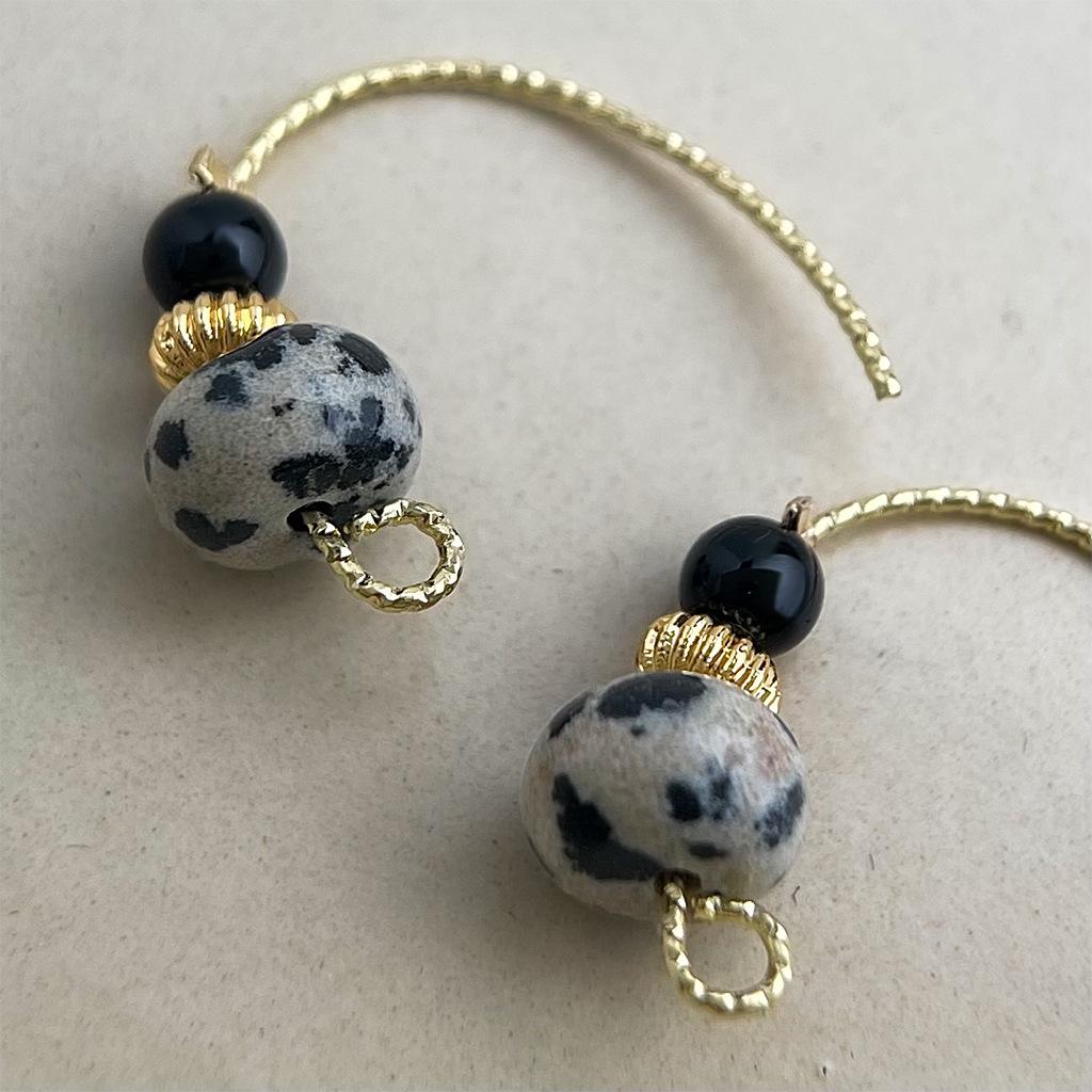 Handgefertigte Ohrringe im chinesischen Stil aus schwarzem Achat - Künstlerisches, von Hanfu inspiriertes Design