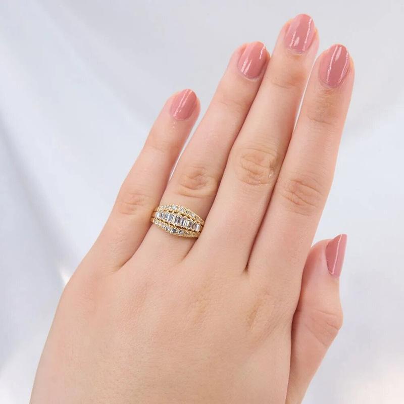 French Temperament Parisian Ring Women, European and American White Feminine Luster Jewelry, Spring Geometric New Models