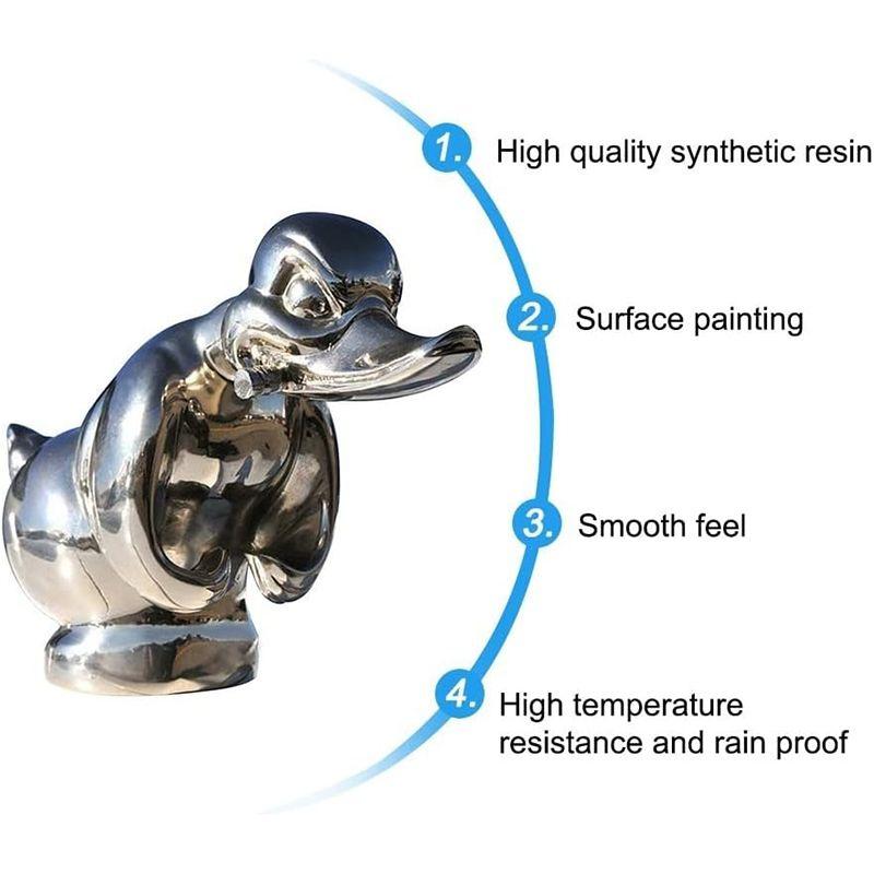 Wütende Ente auf der Motorhaube