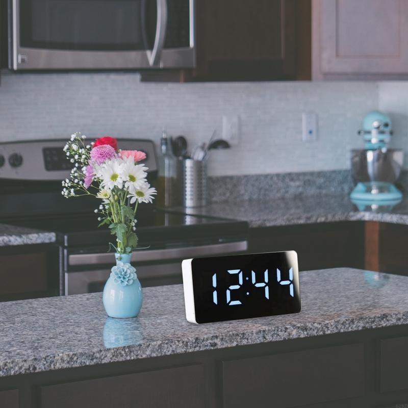 62KD Car LED Mirrored Temperature Indicating Alarm Clock Simple Table Digital USB Clock Modern Decors Plastic Material