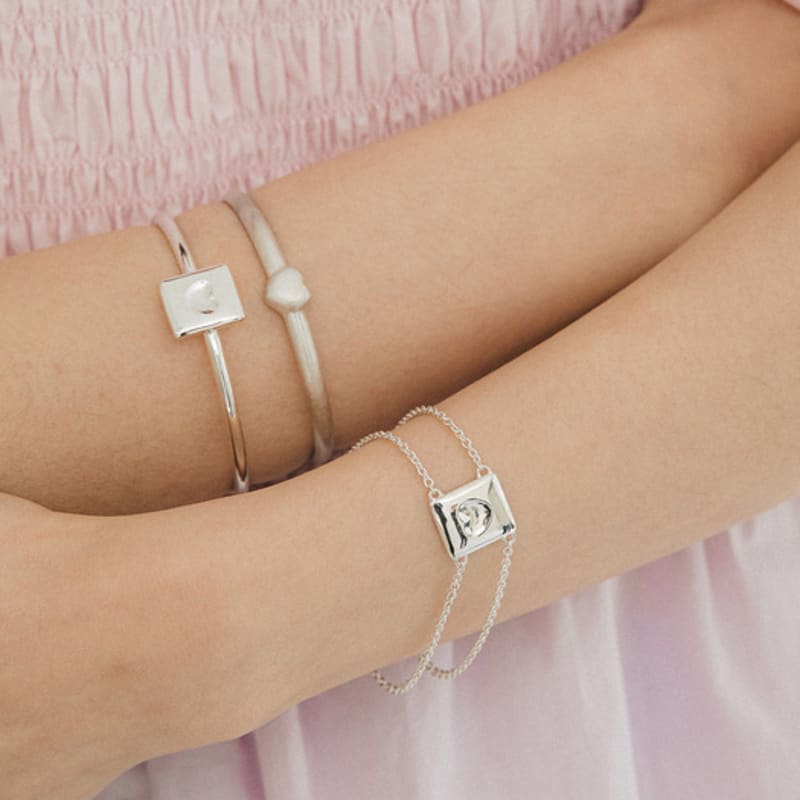 WEAR DRAWING Heart Bite Bangle