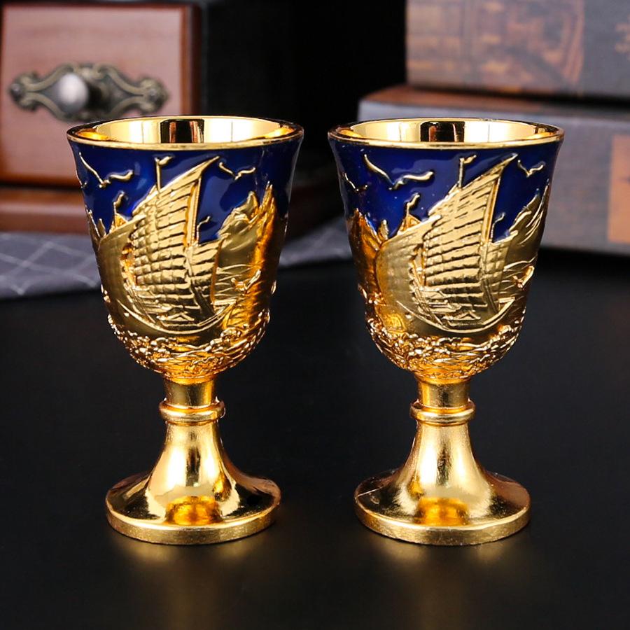 Kielich retro kubek do picia wody kubek na wodę święconą domowy kubek na jeden łyk mały kieliszek do wina szafka na wino metalowa ozdoba prezent