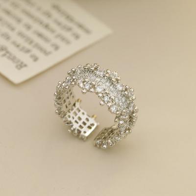 Blumen Nischendesign Ring, Damen Ins, Cooler Stil, Eingelegt mit Hohler Mode, Zeigefinger Ringgefühl, Armband
