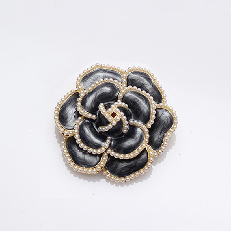 Premium Brooch White Pearl Drip Oil Camellia Black Rose Vintage Suit Big Sweater Pin Accessories