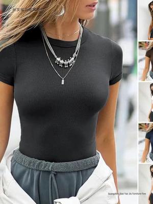 Üst Kıyafetler – T-shirtler