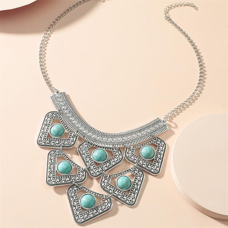 Retro Ethnic Style Alloy Collarbone Chain Hollow Flower Creative Necklace Bohemian Hanfu Ancient Clothing Neck Chain Necklace