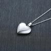 Collane Ciondolo Medaglione Cuore Ovale Floreale Delicato per Donna, Acciaio Inossidabile Cornice Foto Promessa Amore Ricordo Regalo