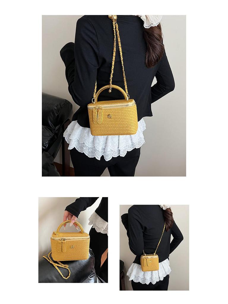 Retro taška přes rameno ve stylu slámy s řetízkem