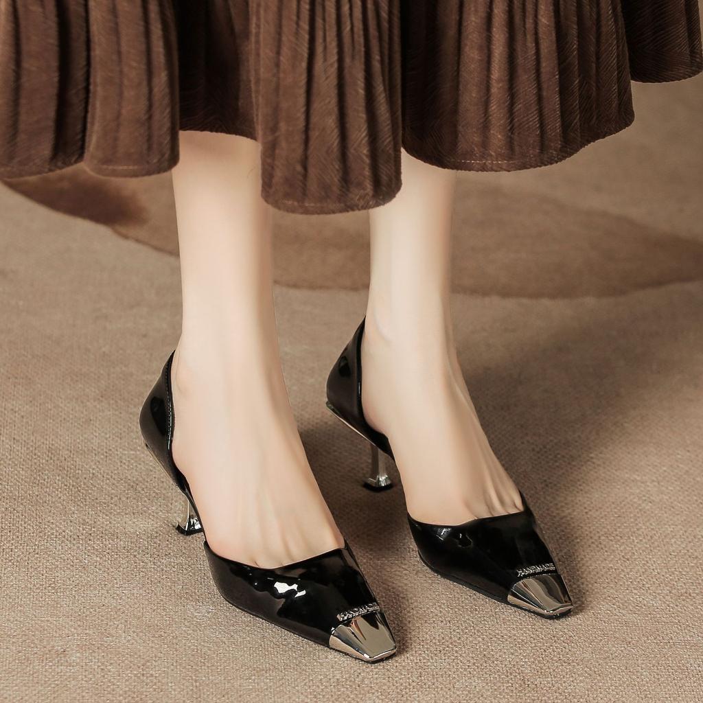 2025 Spring and Summer Iron Head Design Sheepskin Pad Middle Heel Sandals Women's Not Tired Feet Bag Head Bag Heel Light Mouth Thin Heel Hollow Shoes