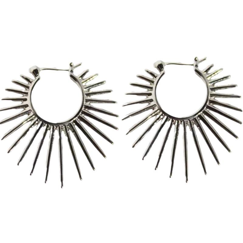 Galvanisierte Legierung Hip-Hop Unregelmäßige Runde Ohrklemmen - Damen Nicht Verblassendes Design Ohrringe