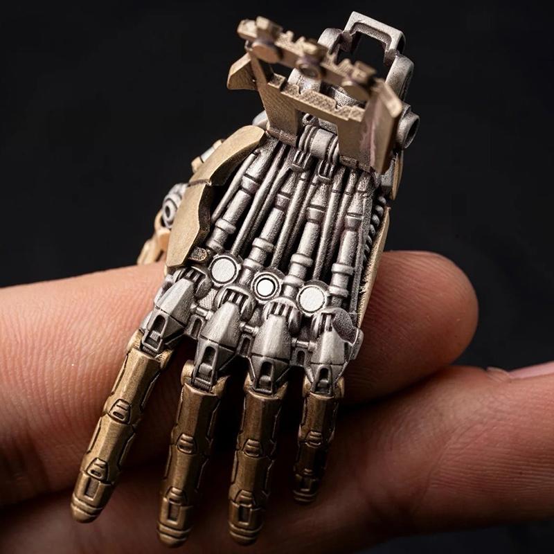 Fashion Mechanical Bionic Hand Pendant With Chain For Men Women Creative Movable Finger Joints Robot Hand Necklace Jewelry