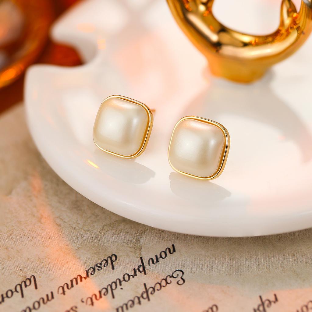 Premium Pearl Stud Earrings S925 Silver Needle Elegant Exquisite Earrings Retro Temperament Versatile Earrings