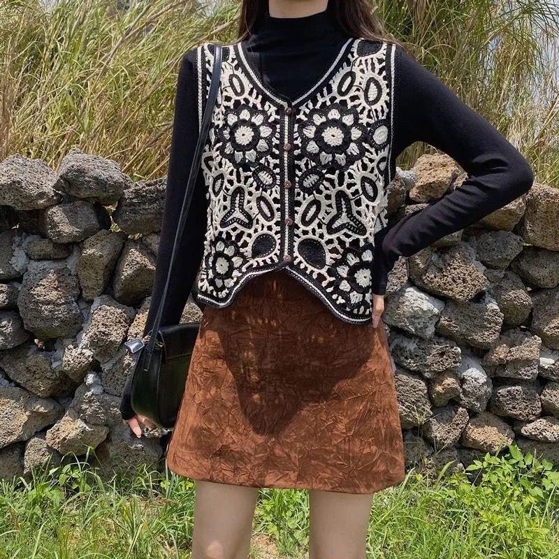 Women's Ethnic Embroidered V-Neck Sleeveless Vest/Cardigan