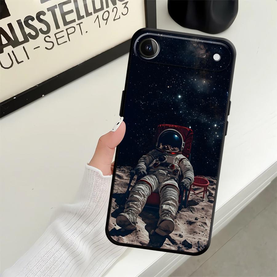 Cartoon Astronaut Art Funda Phone Cover Case for Apple iPhone 17 Pro Max Air 14 13 11 16 XR XS MAX 12 15 Pro 7 8