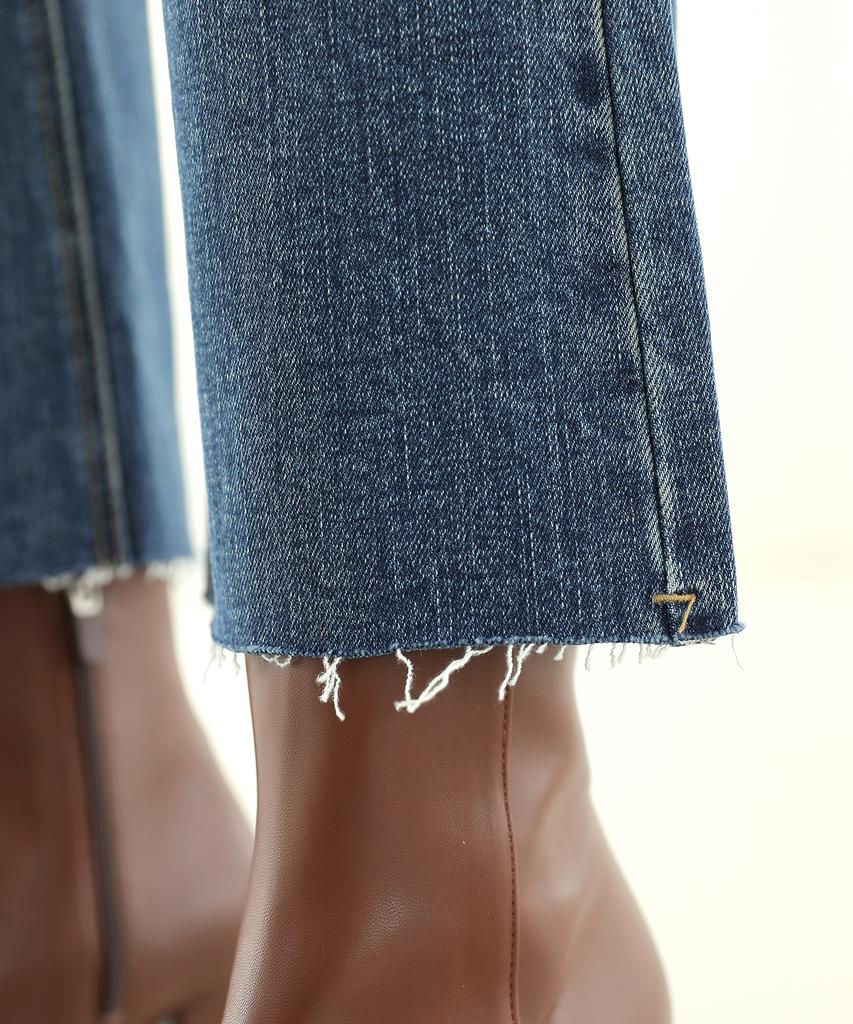 Jikeulib Warm Fleece-Lined Secret Elastic Waist Cut-Off Hem Bootcut Jeans