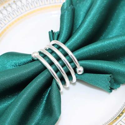 6 pièces Anneau de serviette Forme de ressort Or/Argent Réutilisable Double Perles Anneau de serviette Boucle de serviette de Noël en Métal Mariage