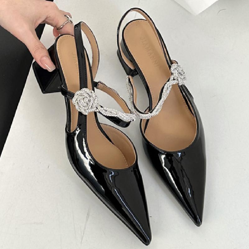 Fashion Luxury Rhinestone Flower Women Sandals High Quality Pointed Toe Patent Leather Square Heel Designer Shoes Fashion Women Shoes