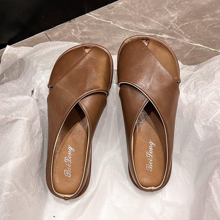 

Flat-bottomed bag head and half slippers for women in the summer of 2025, new models for outer wear, versatile soft-soled comfortable, lazy sandals, 40 коричневый