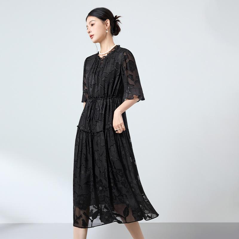 2026 Hangzhou summer heavy silk women, mulberry silk dress women's embroidery V-neck temperament elegant slim casual