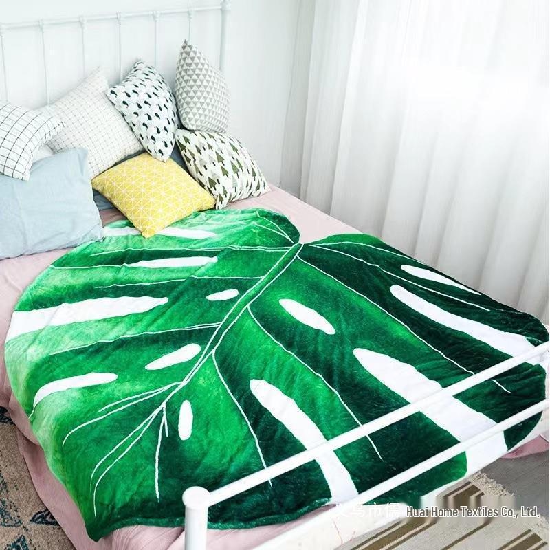 Hot Selling Green Leaf-Shaped Flannel Blanket - Funny Birthday Gift