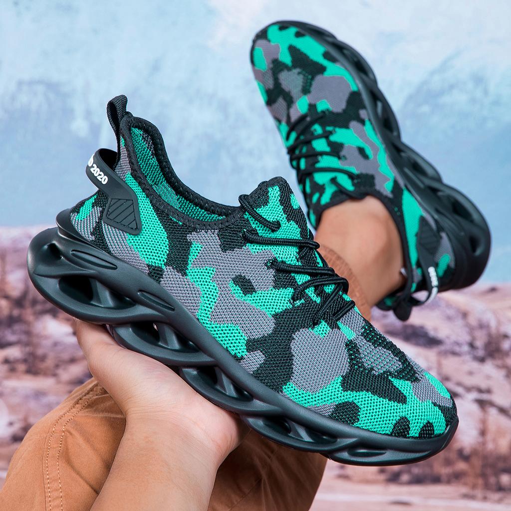Fashion New Men's Shoes Mesh Camouflage Sneakers Men's Deodorant Breathable Lightweight Soft Sole Flying Woven Running Shoes