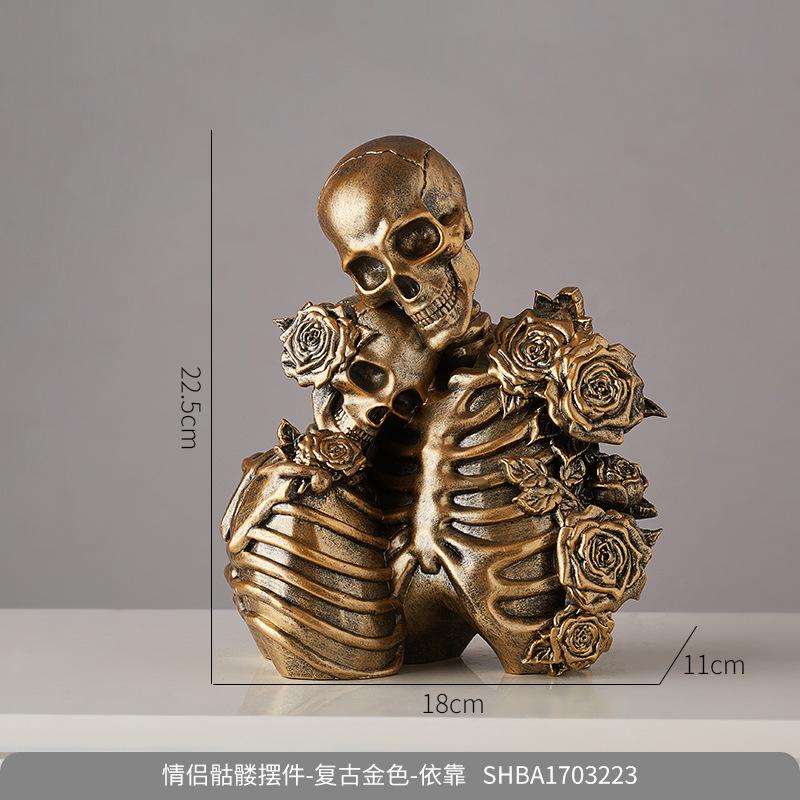 Gothic Couple Resin Skull Model Halloween Scene Arrangement Props Ornament