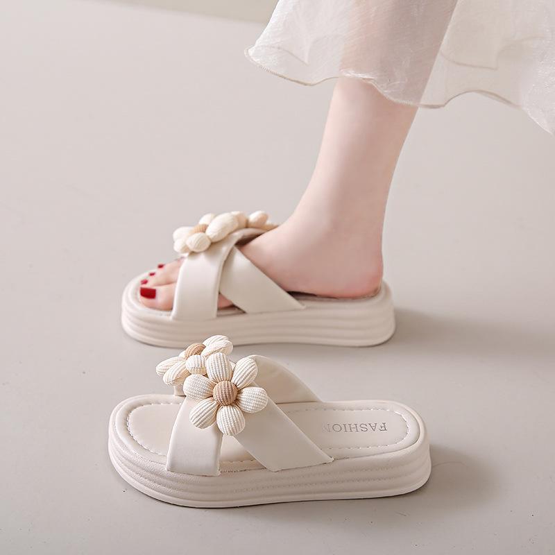 Blumen Badeschuhe Damen Sommerkleidung Urlaub am Meer mit Rock 2025 neue Feen beliebte Sandalen mit dickem Boden