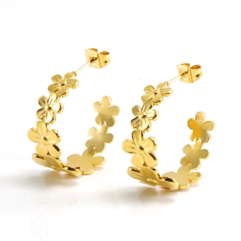 C-shaped Daisy Titanium Steel Earrings – 18K Gold Plated, European-American Design, Simple Geometric Style