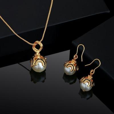 Set of Elegant Pendants with Pearls and Gold Plated